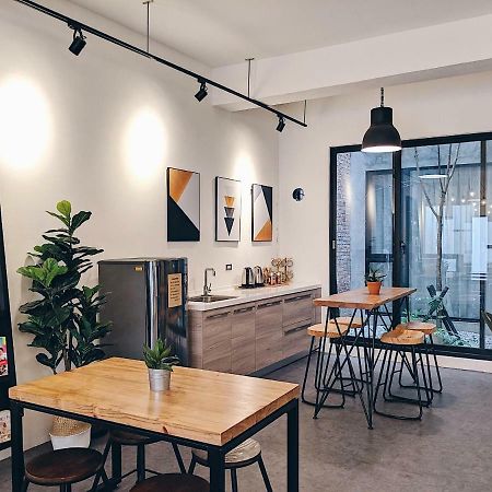 The Gatsby Apartment Tainan Esterno foto