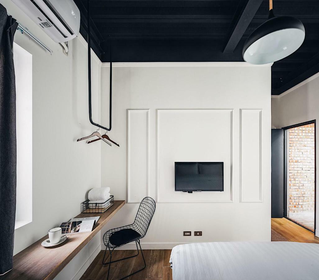 The Gatsby Apartment Tainan Esterno foto